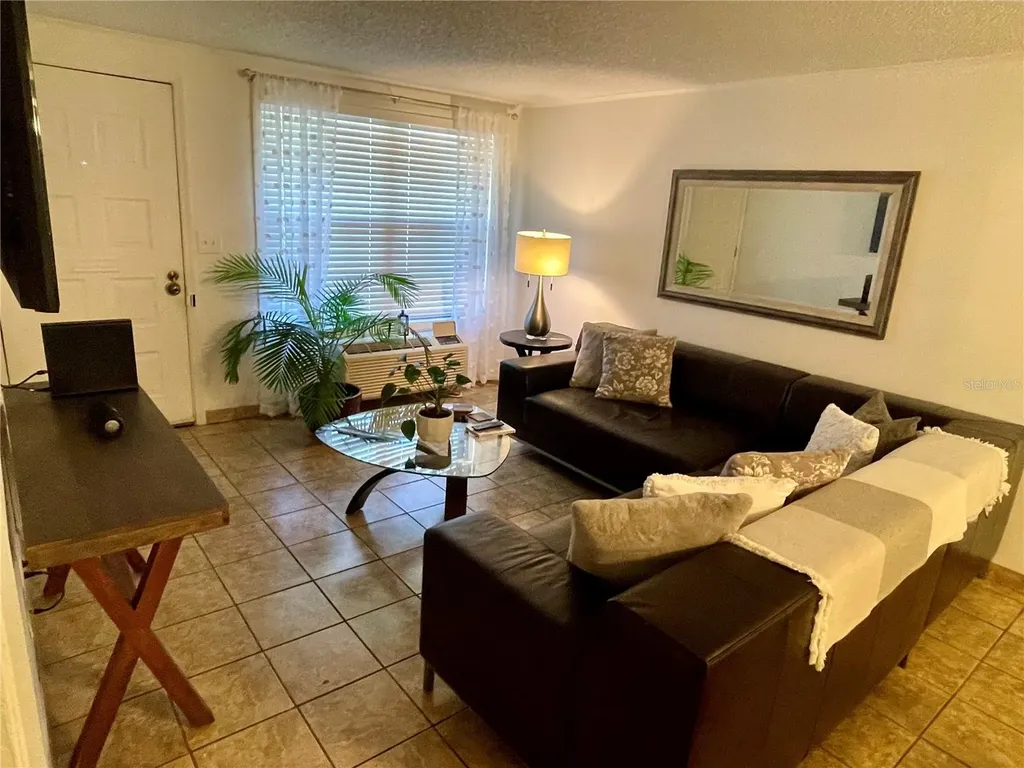 2490 SW 14th Drive Gainesville FL 32608