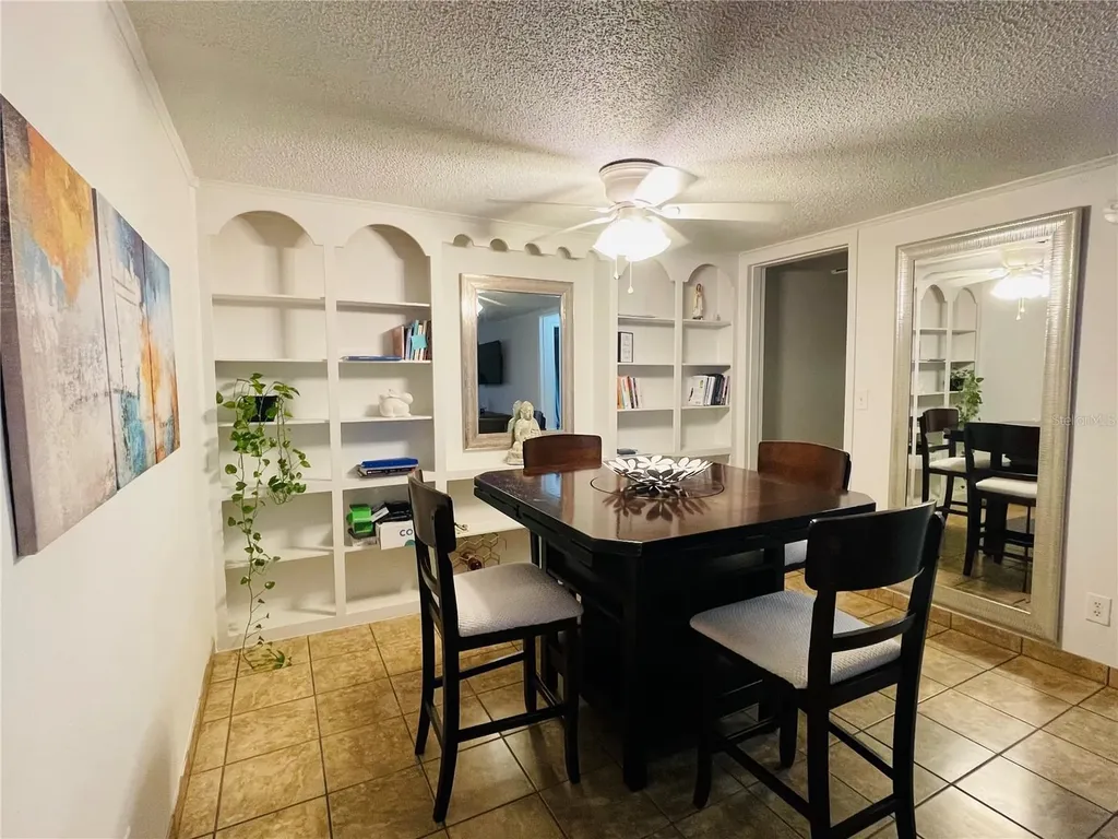 2490 SW 14th Drive Gainesville FL 32608