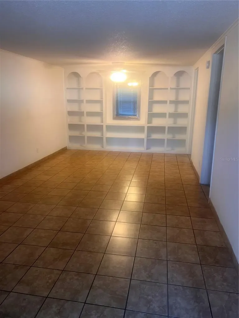 2490 SW 14th Drive Gainesville FL 32608