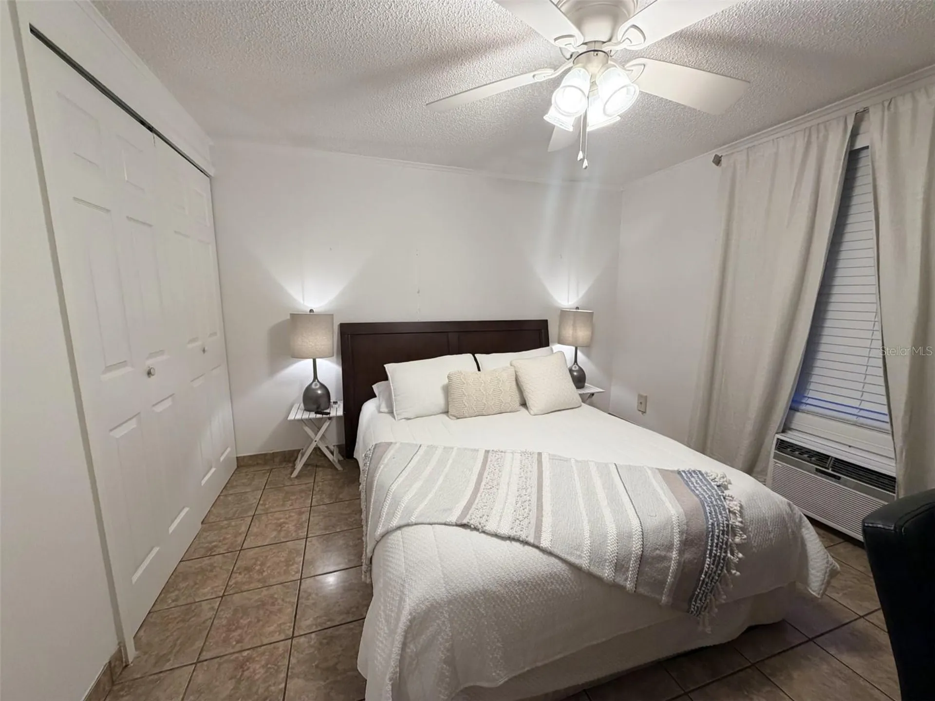 2490 SW 14th Drive Gainesville FL 32608