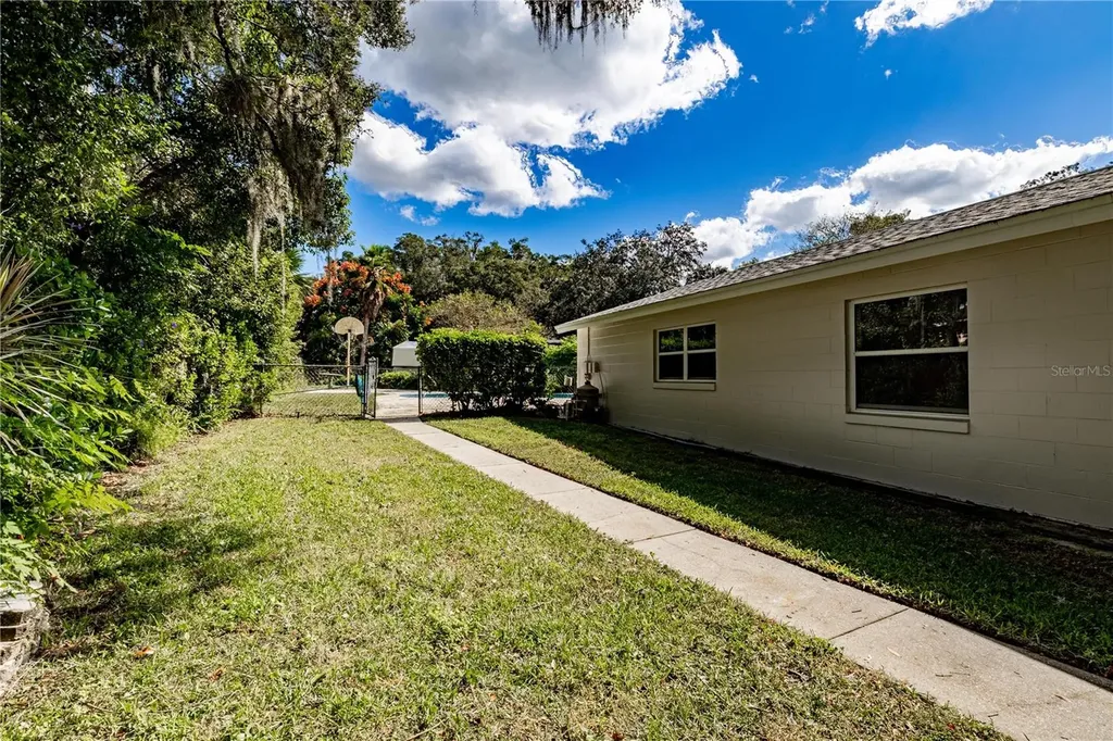 776 Mockingbird Lane Deland FL 32720