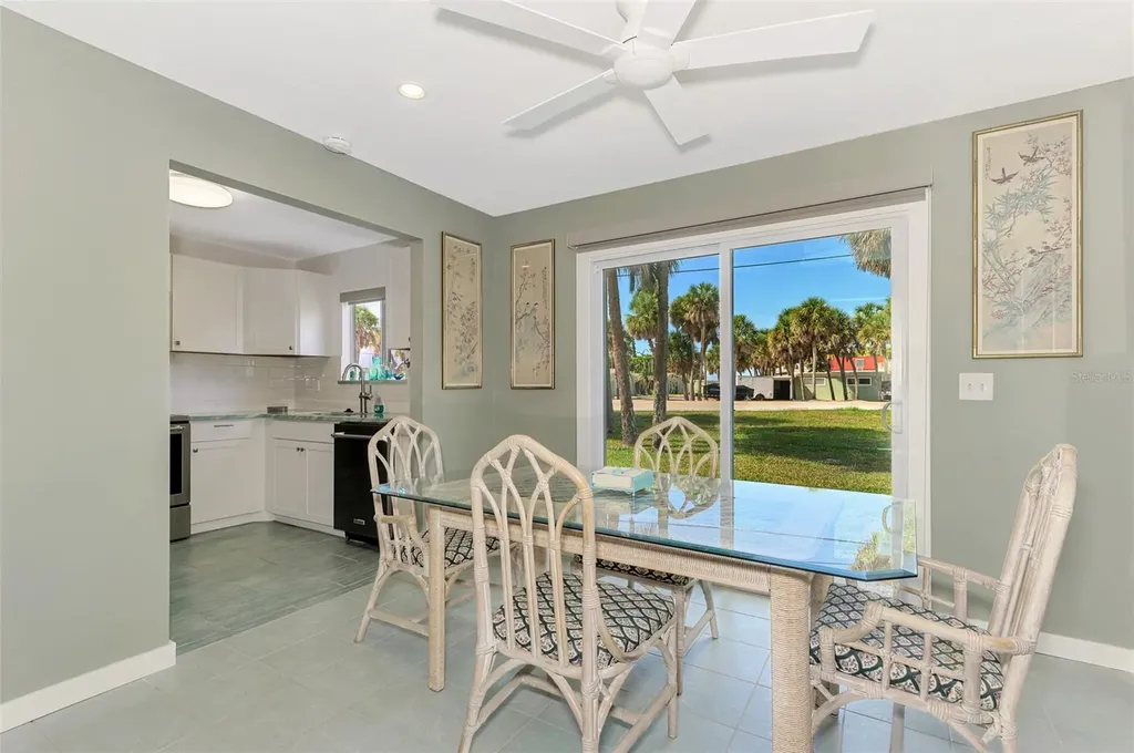 2985 N Beach Road Englewood FL 34223