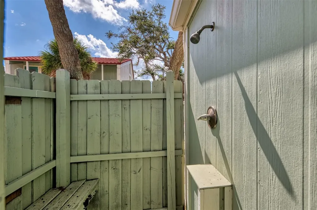 2985 N Beach Road Englewood FL 34223