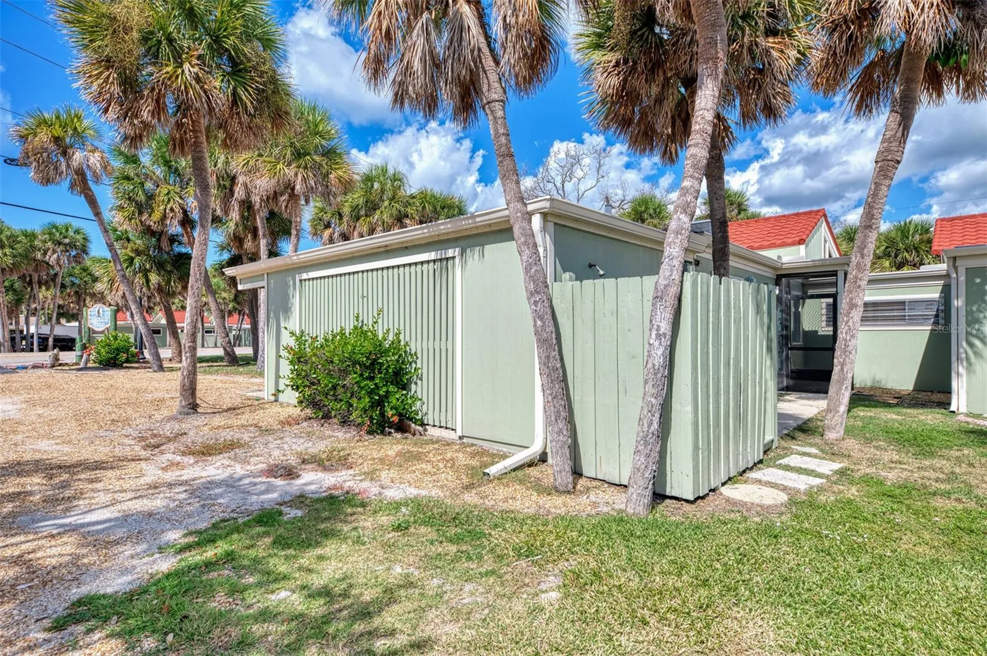 2985 N Beach Road Englewood FL 34223