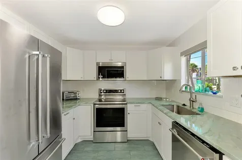 2985 N Beach Road Englewood FL 34223