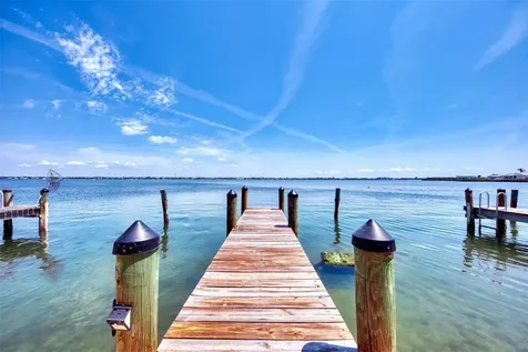 2985 N Beach Road Englewood FL 34223