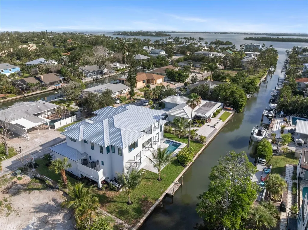 530 De Narvaez Drive Longboat Key FL 34228