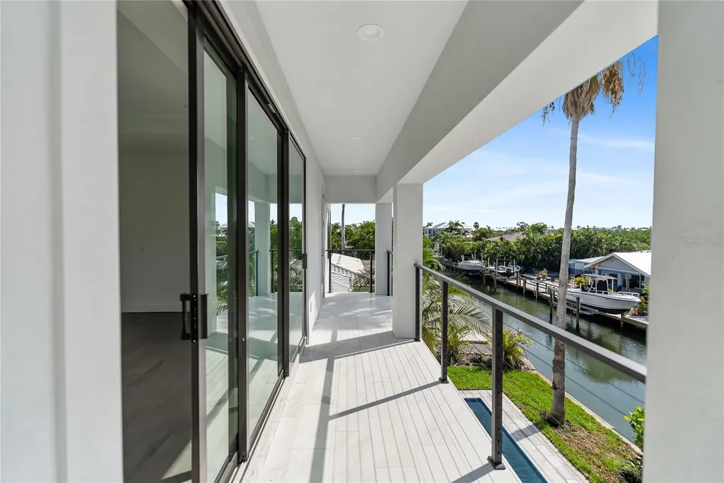 530 De Narvaez Drive Longboat Key FL 34228