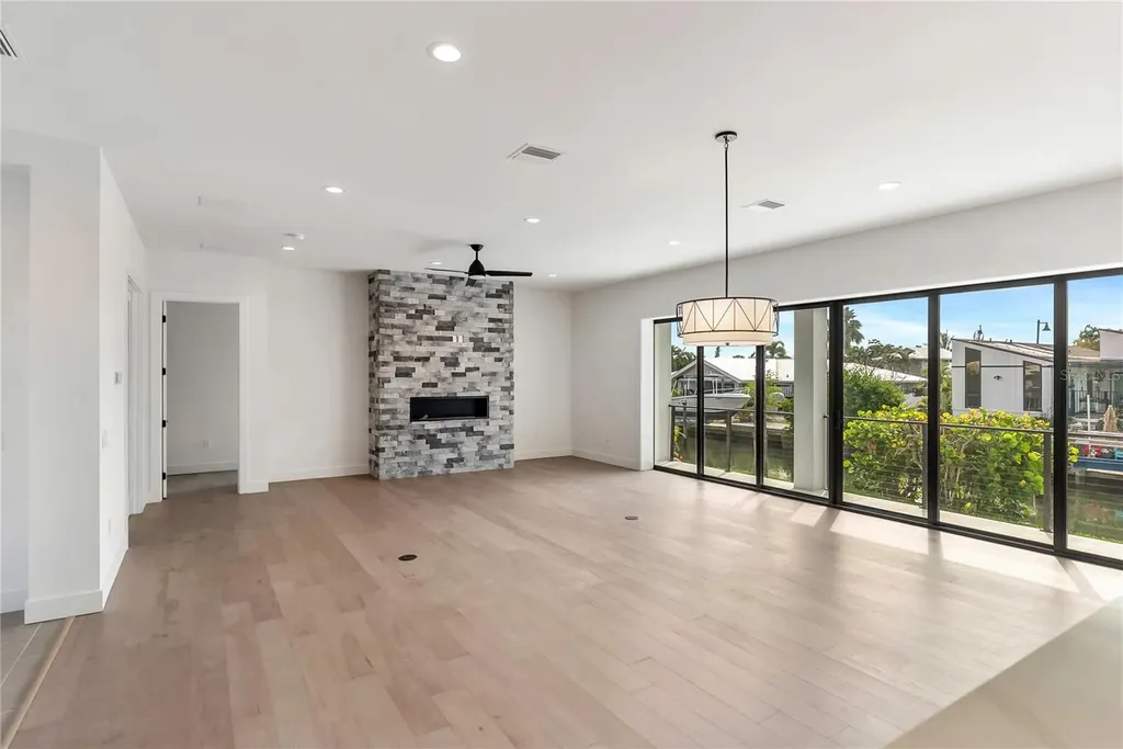 530 De Narvaez Drive Longboat Key FL 34228
