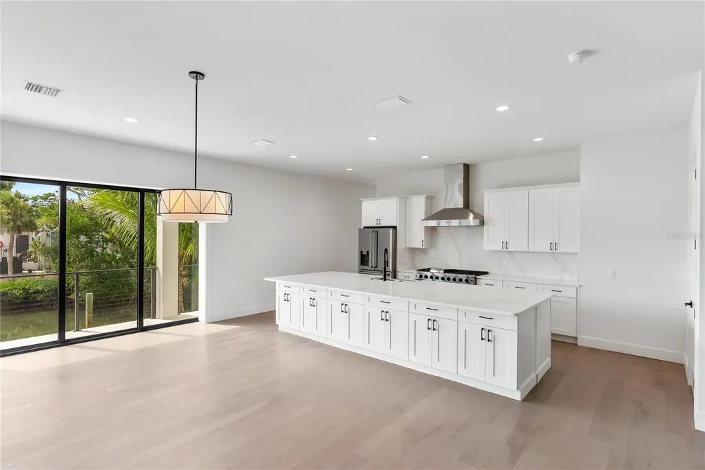 530 De Narvaez Drive Longboat Key FL 34228