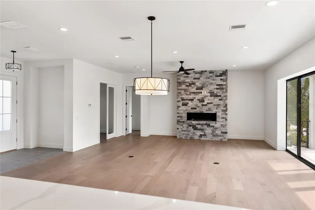 530 De Narvaez Drive Longboat Key FL 34228