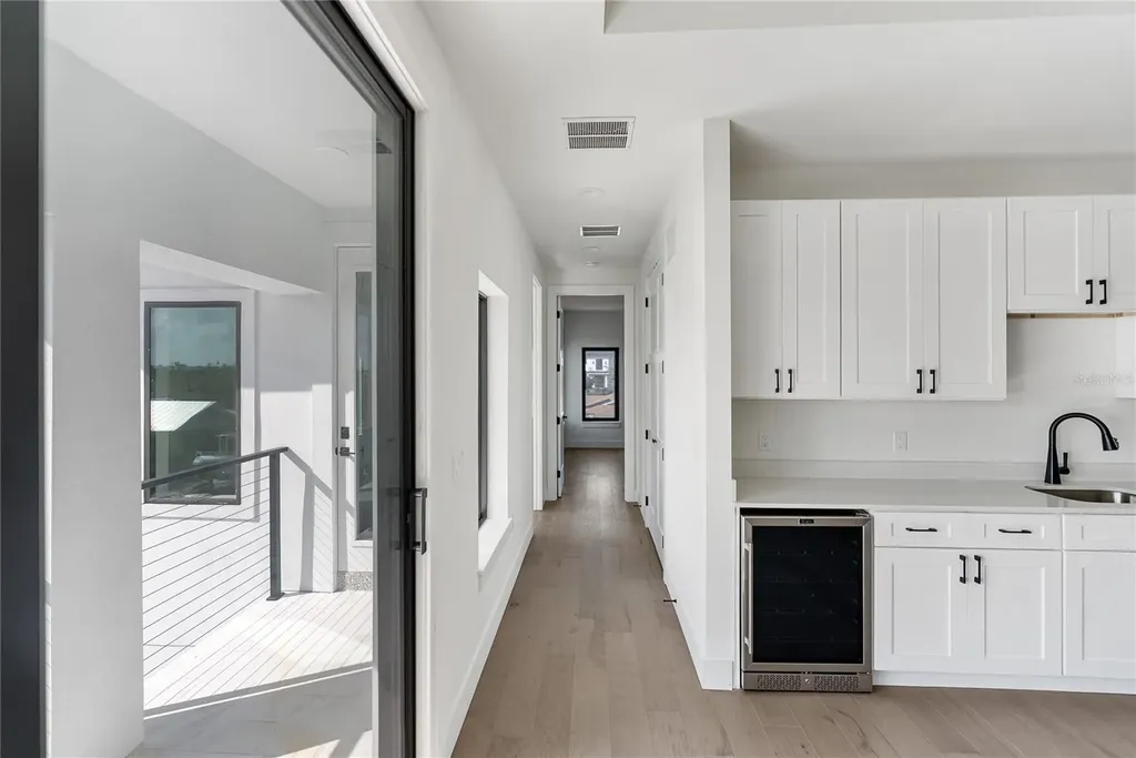 530 De Narvaez Drive Longboat Key FL 34228