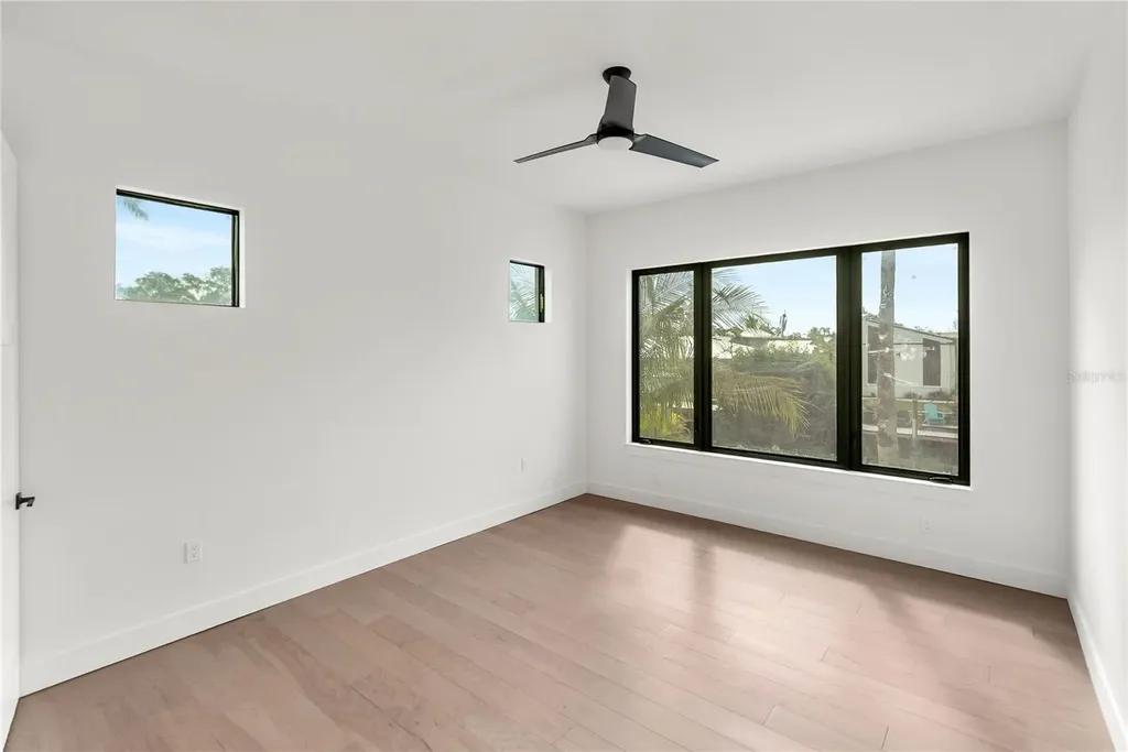 530 De Narvaez Drive Longboat Key FL 34228
