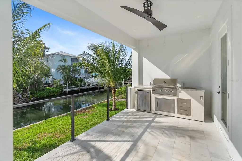 530 De Narvaez Drive Longboat Key FL 34228