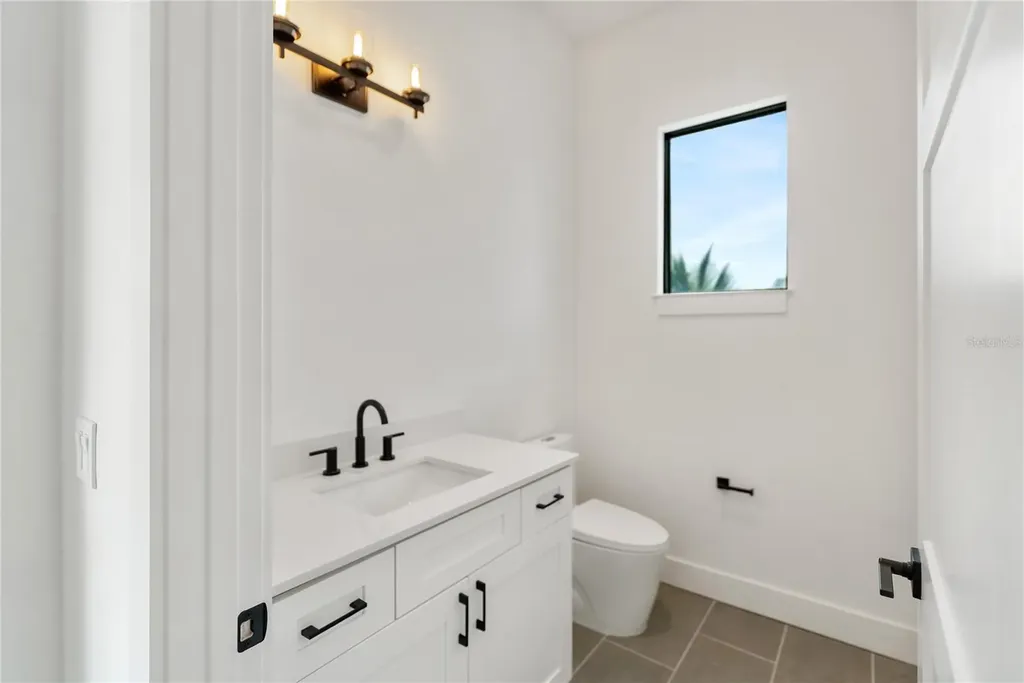 530 De Narvaez Drive Longboat Key FL 34228