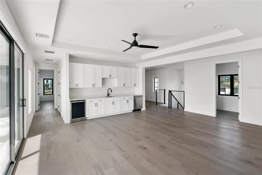 530 De Narvaez Drive Longboat Key FL 34228