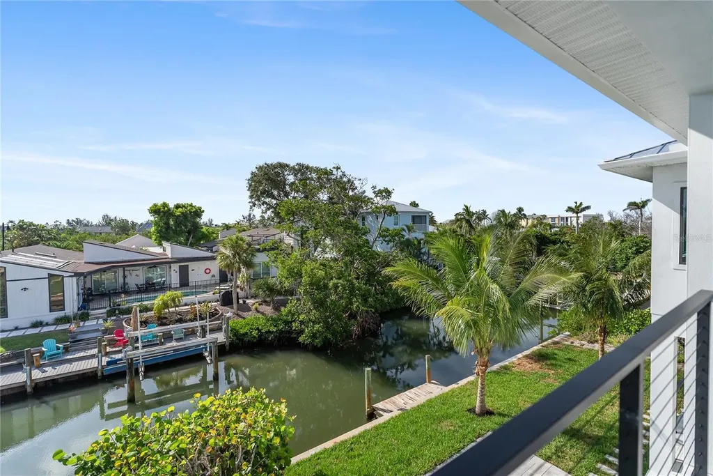 530 De Narvaez Drive Longboat Key FL 34228