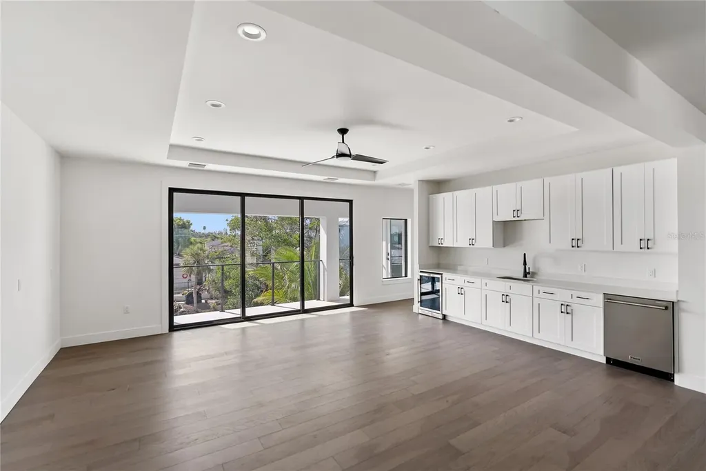 530 De Narvaez Drive Longboat Key FL 34228