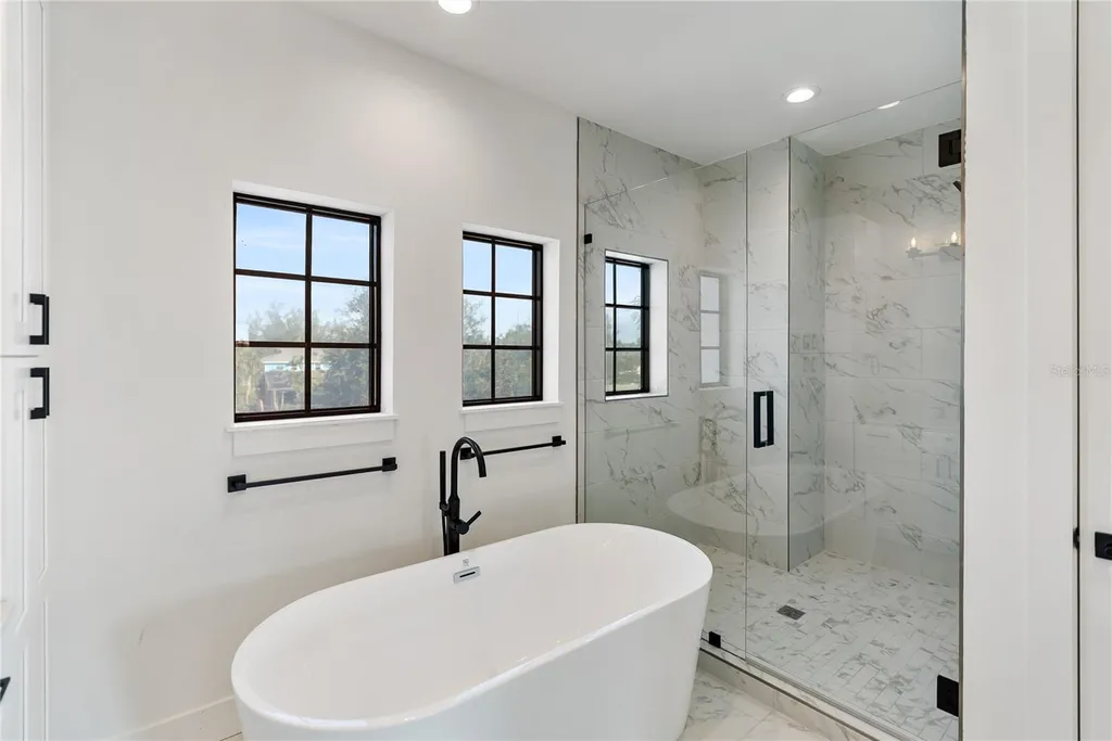 530 De Narvaez Drive Longboat Key FL 34228