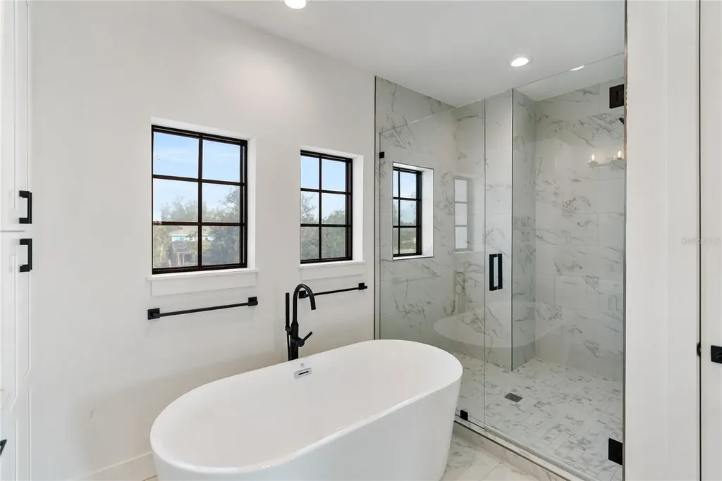 530 De Narvaez Drive Longboat Key FL 34228