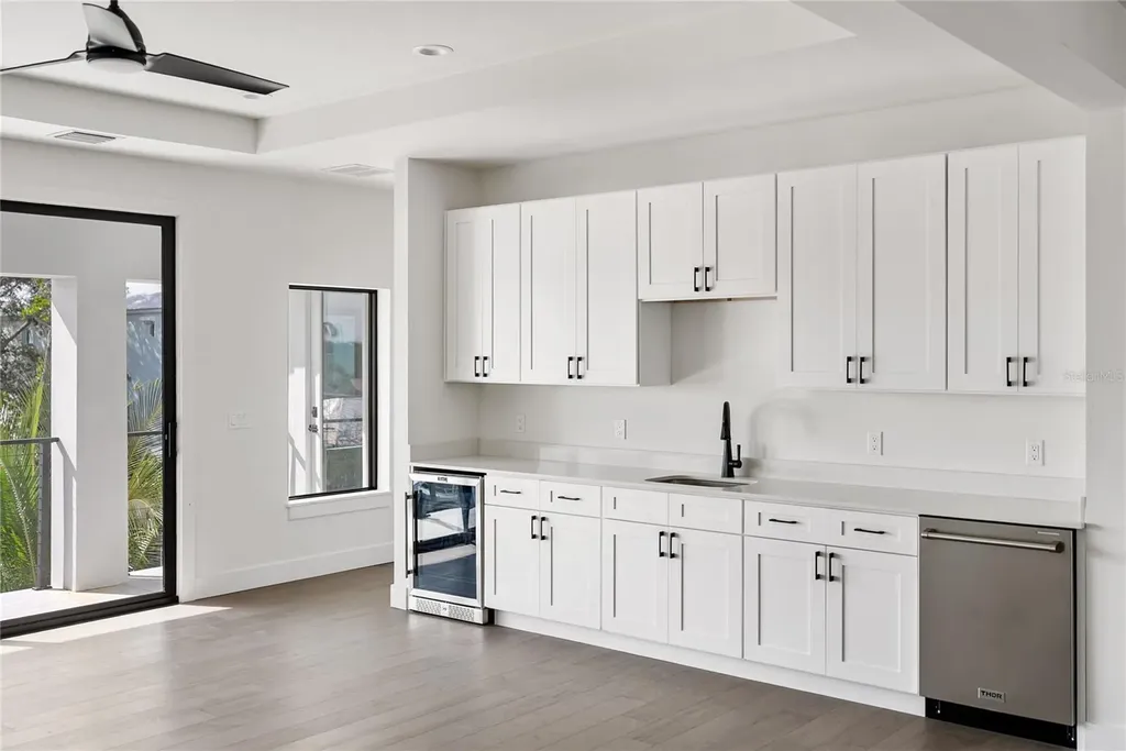530 De Narvaez Drive Longboat Key FL 34228