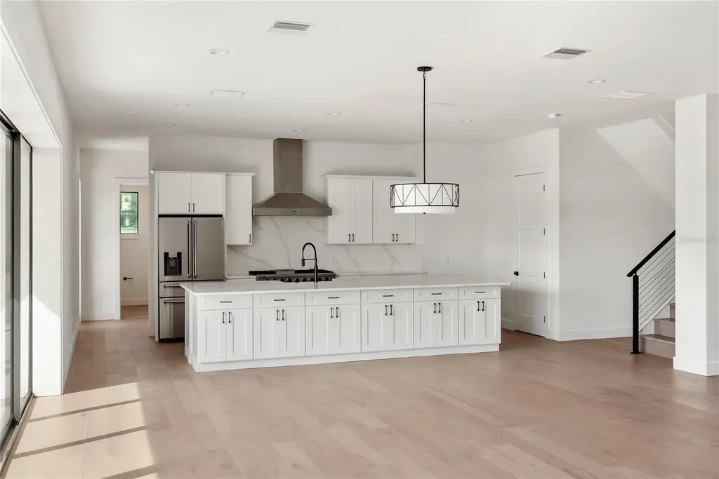 530 De Narvaez Drive Longboat Key FL 34228