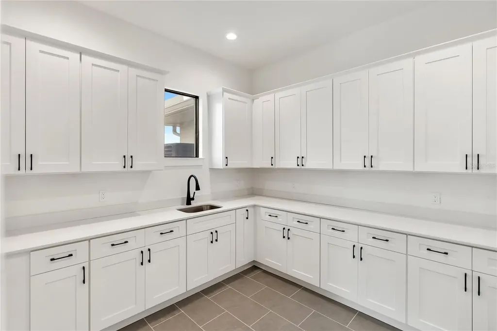 530 De Narvaez Drive Longboat Key FL 34228