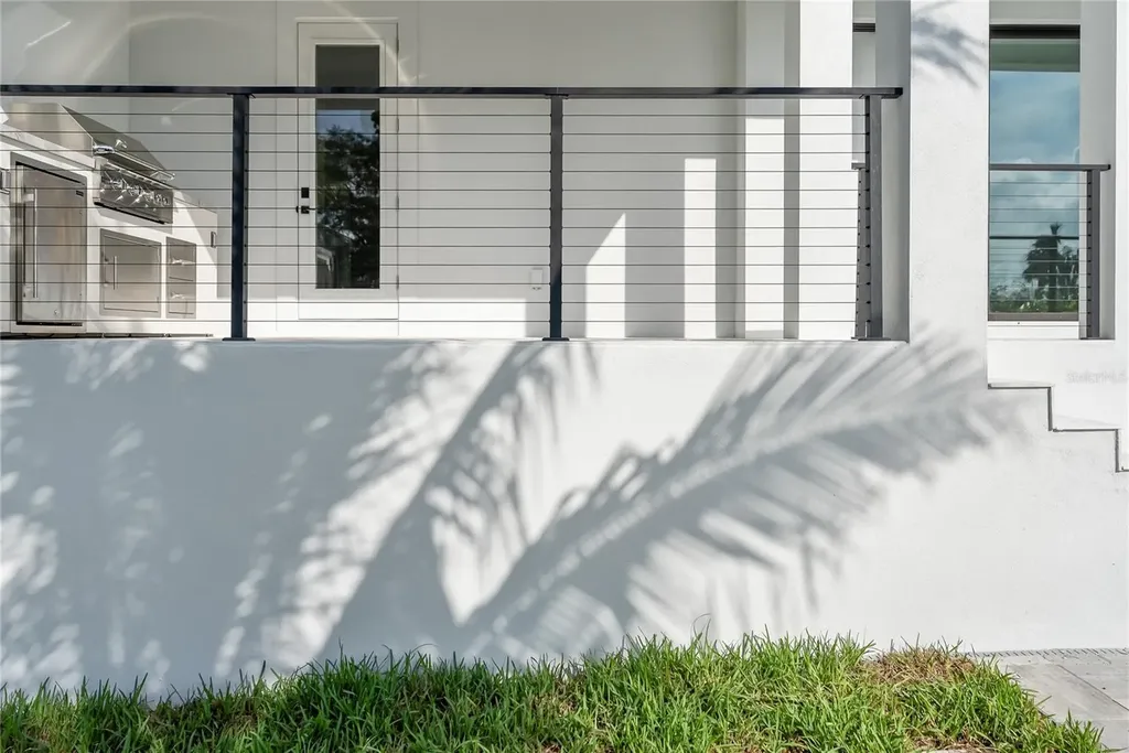 530 De Narvaez Drive Longboat Key FL 34228