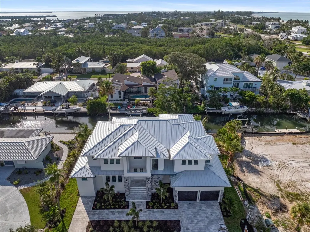 530 De Narvaez Drive Longboat Key FL 34228