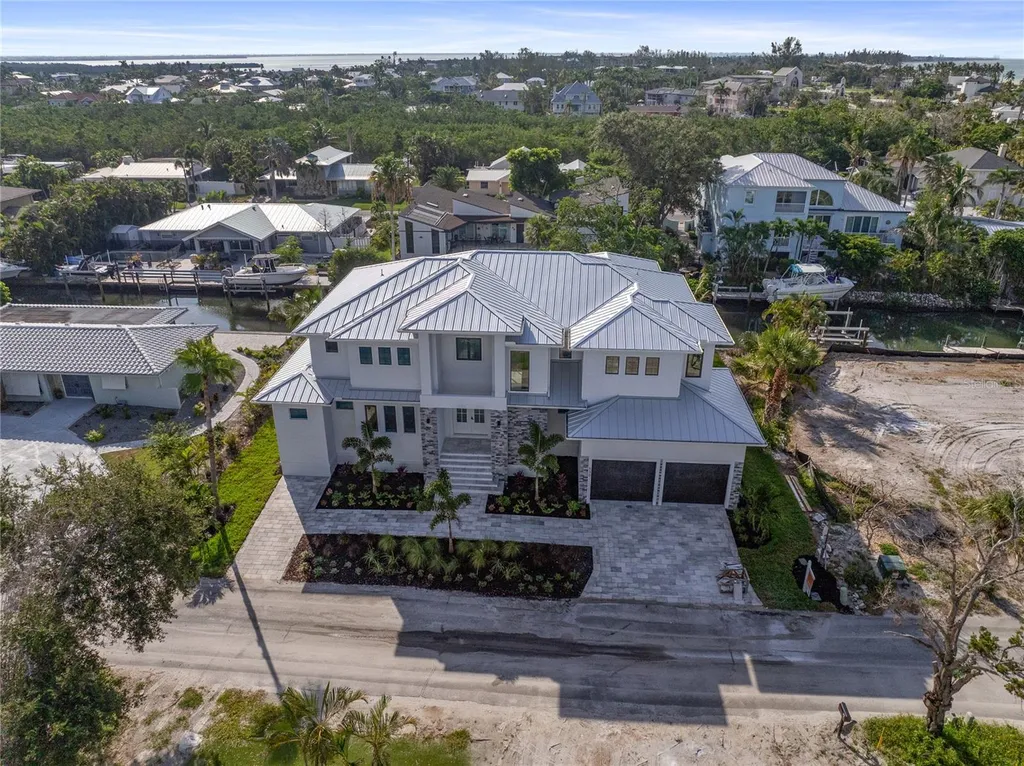 530 De Narvaez Drive Longboat Key FL 34228