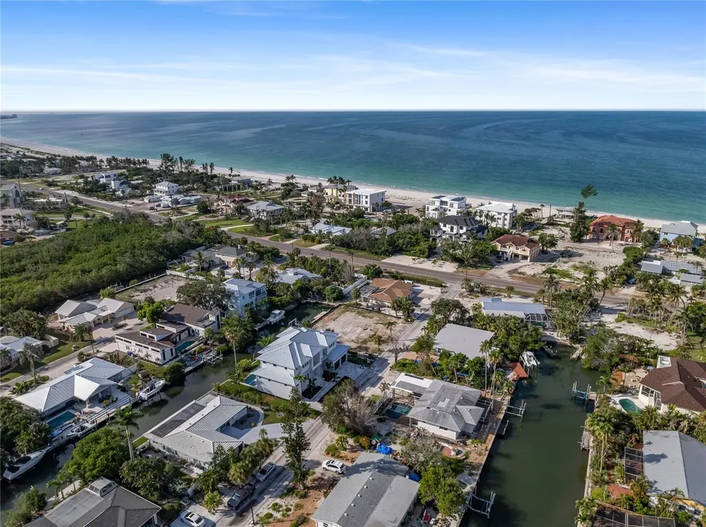 530 De Narvaez Drive Longboat Key FL 34228