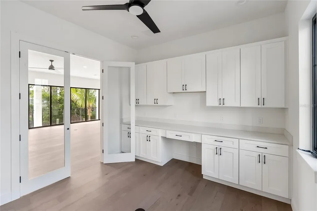 530 De Narvaez Drive Longboat Key FL 34228