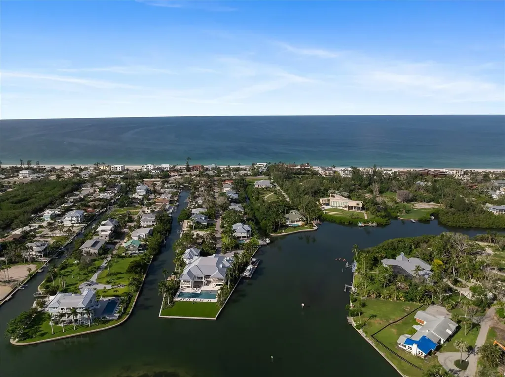 530 De Narvaez Drive Longboat Key FL 34228