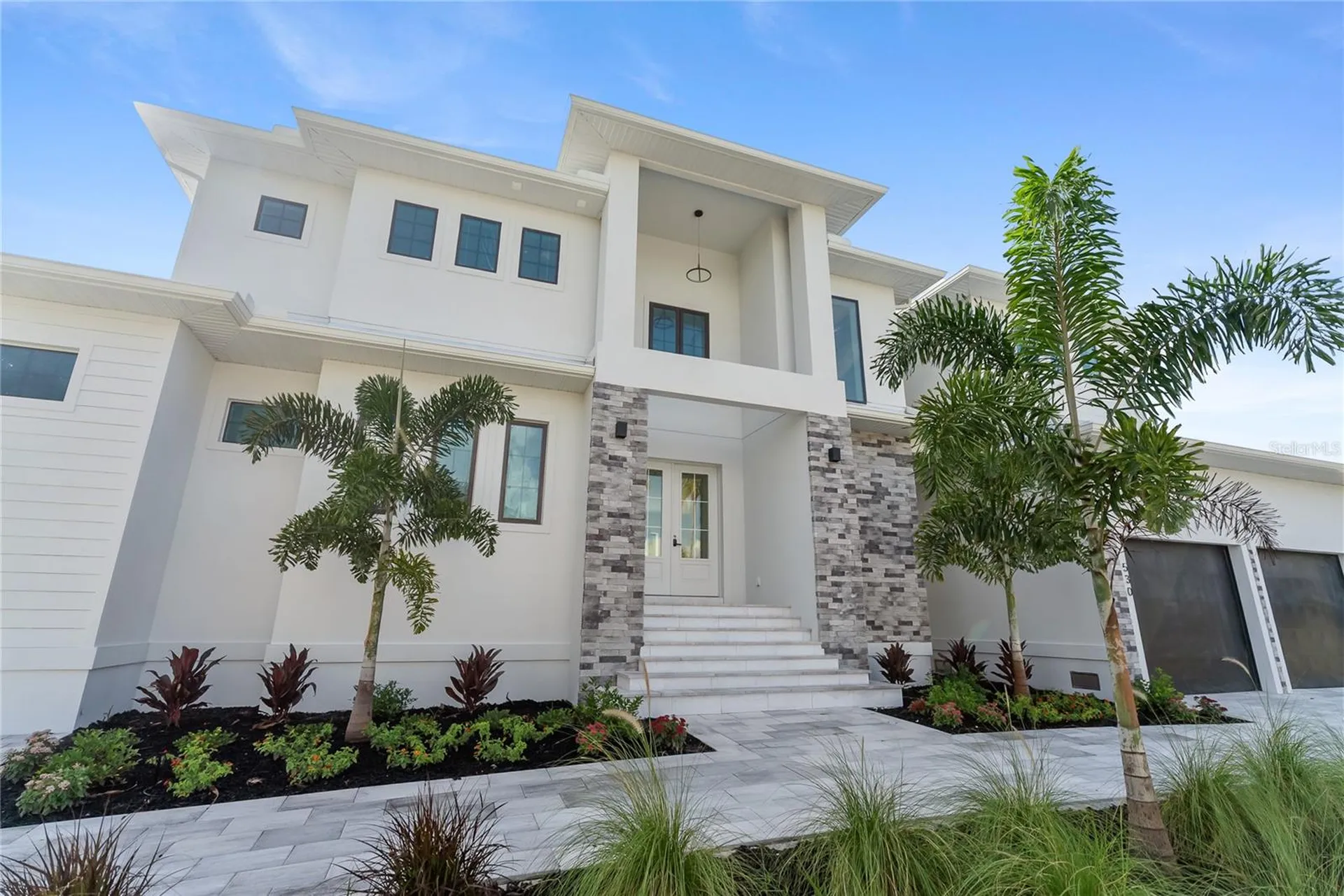 530 De Narvaez Drive Longboat Key FL 34228