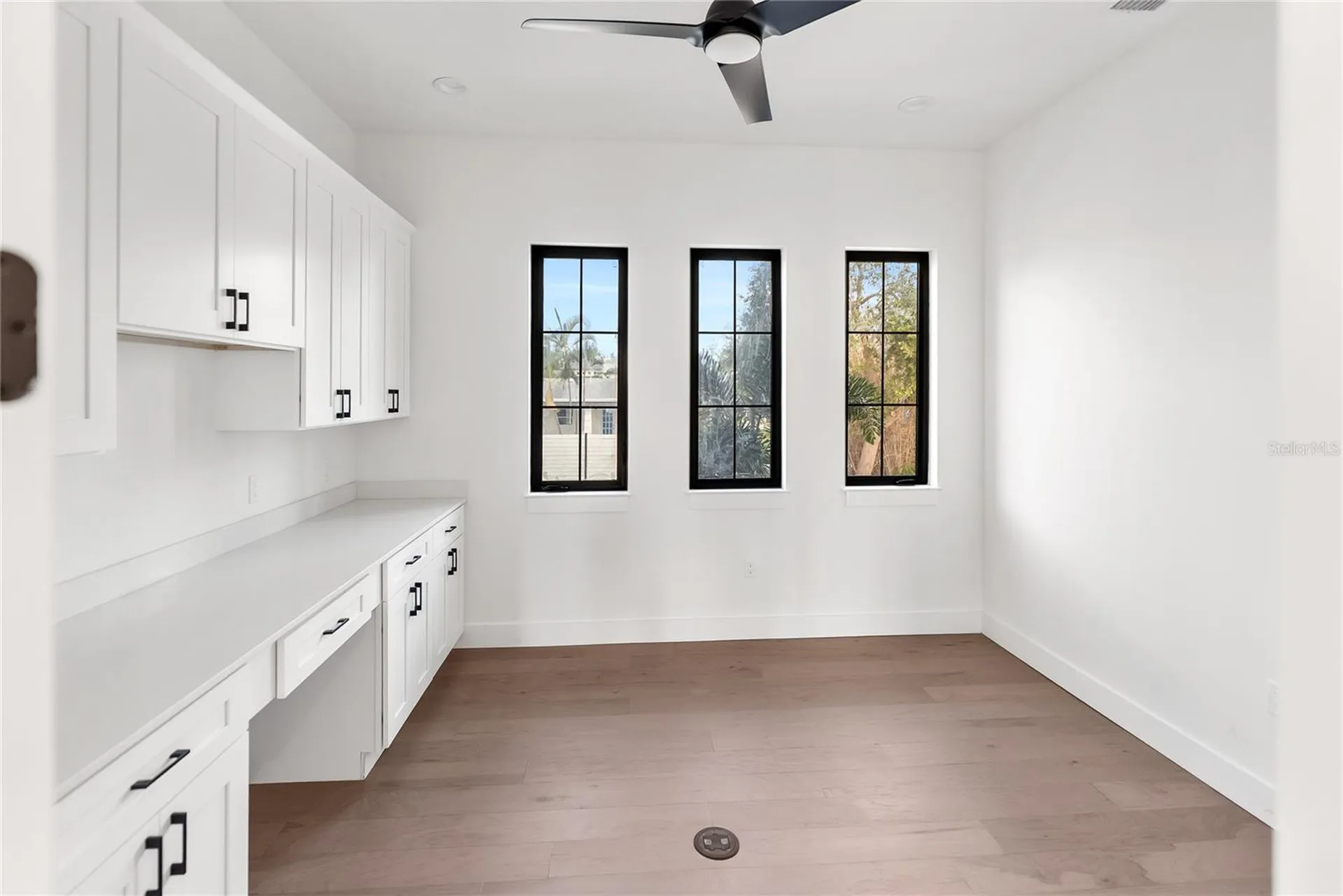 530 De Narvaez Drive Longboat Key FL 34228