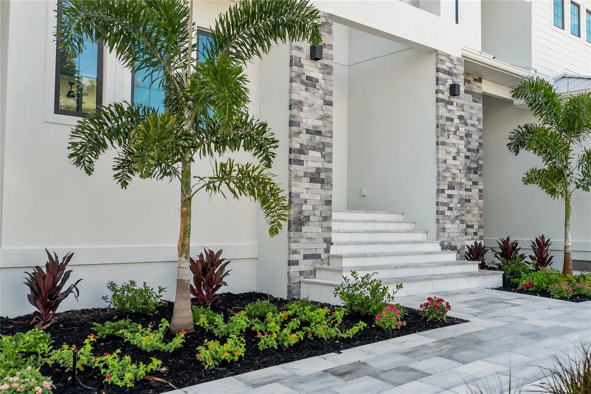 530 De Narvaez Drive Longboat Key FL 34228