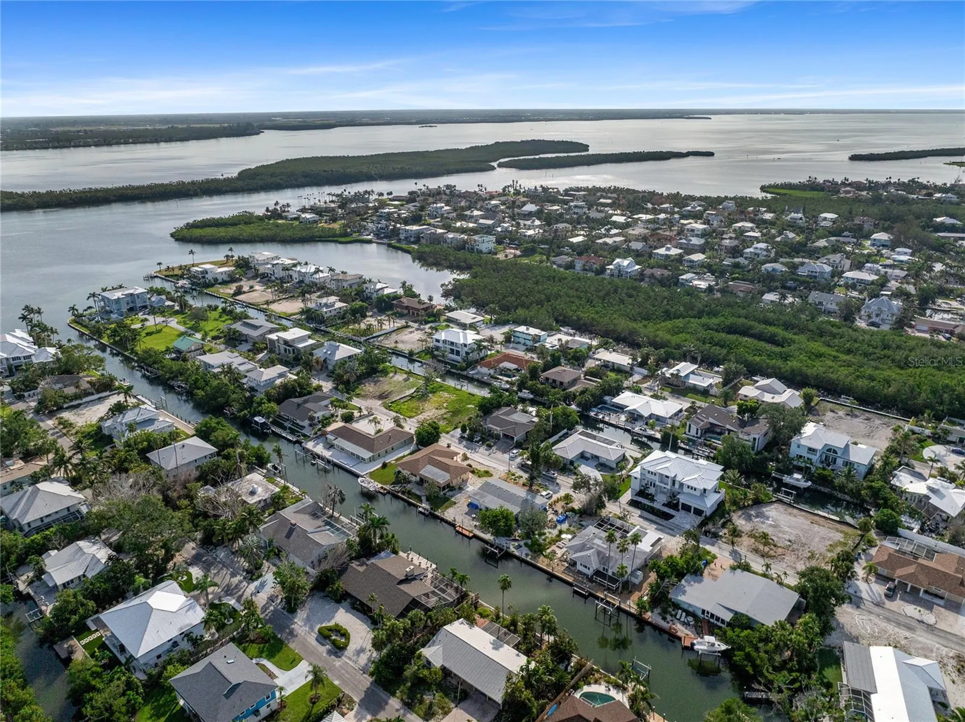 530 De Narvaez Drive Longboat Key FL 34228