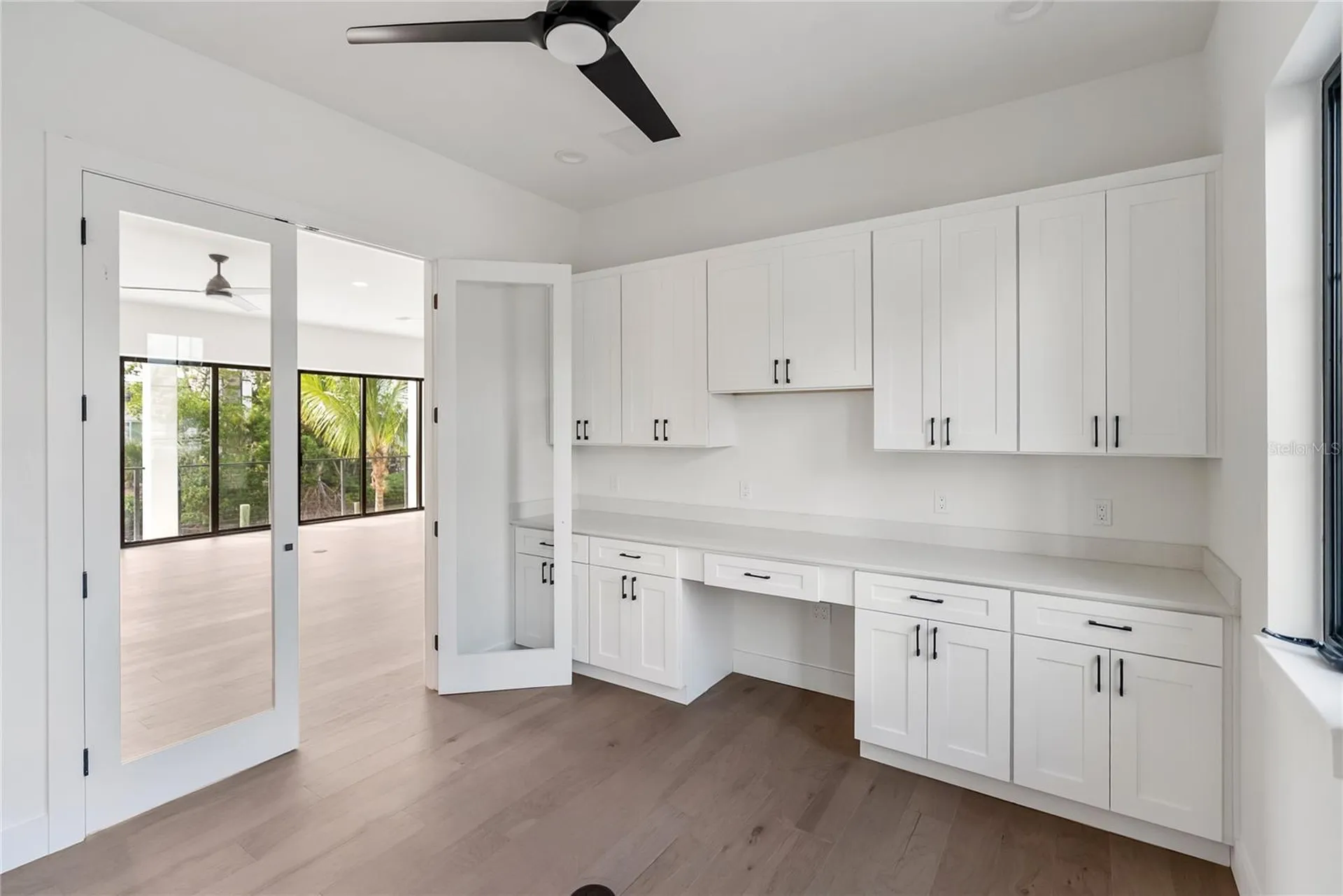 530 De Narvaez Drive Longboat Key FL 34228