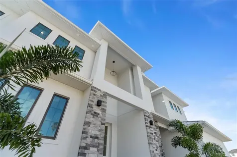 530 De Narvaez Drive Longboat Key FL 34228