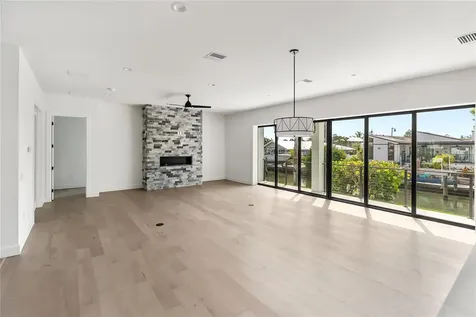 530 De Narvaez Drive Longboat Key FL 34228