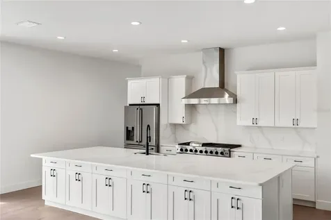 530 De Narvaez Drive Longboat Key FL 34228