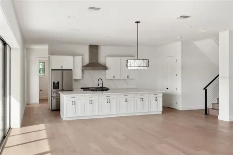 530 De Narvaez Drive Longboat Key FL 34228