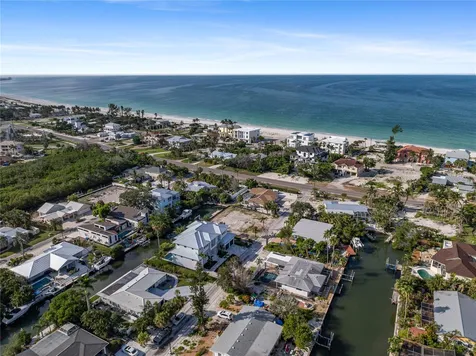 530 De Narvaez Drive Longboat Key FL 34228