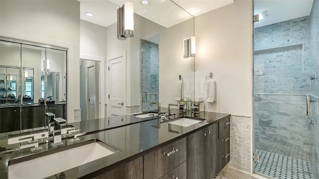 1774 Cherokee Drive Sarasota FL 34239
