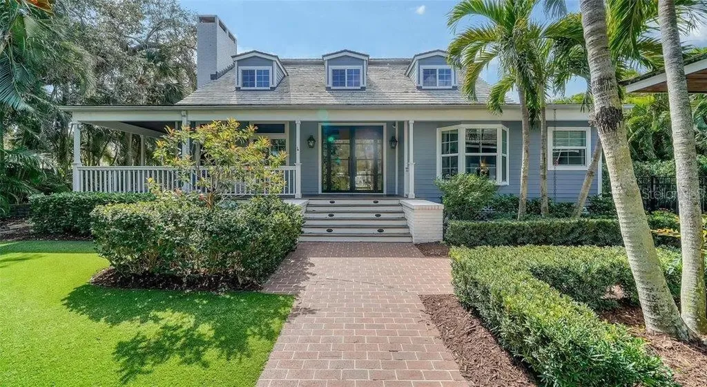 1774 Cherokee Drive Sarasota FL 34239
