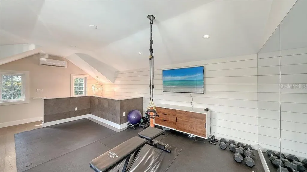 1774 Cherokee Drive Sarasota FL 34239