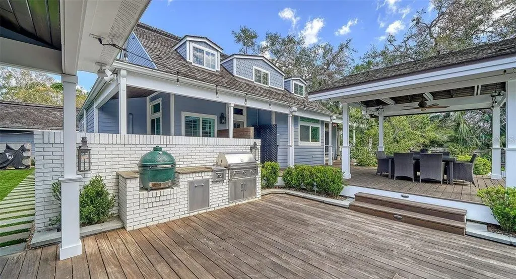 1774 Cherokee Drive Sarasota FL 34239
