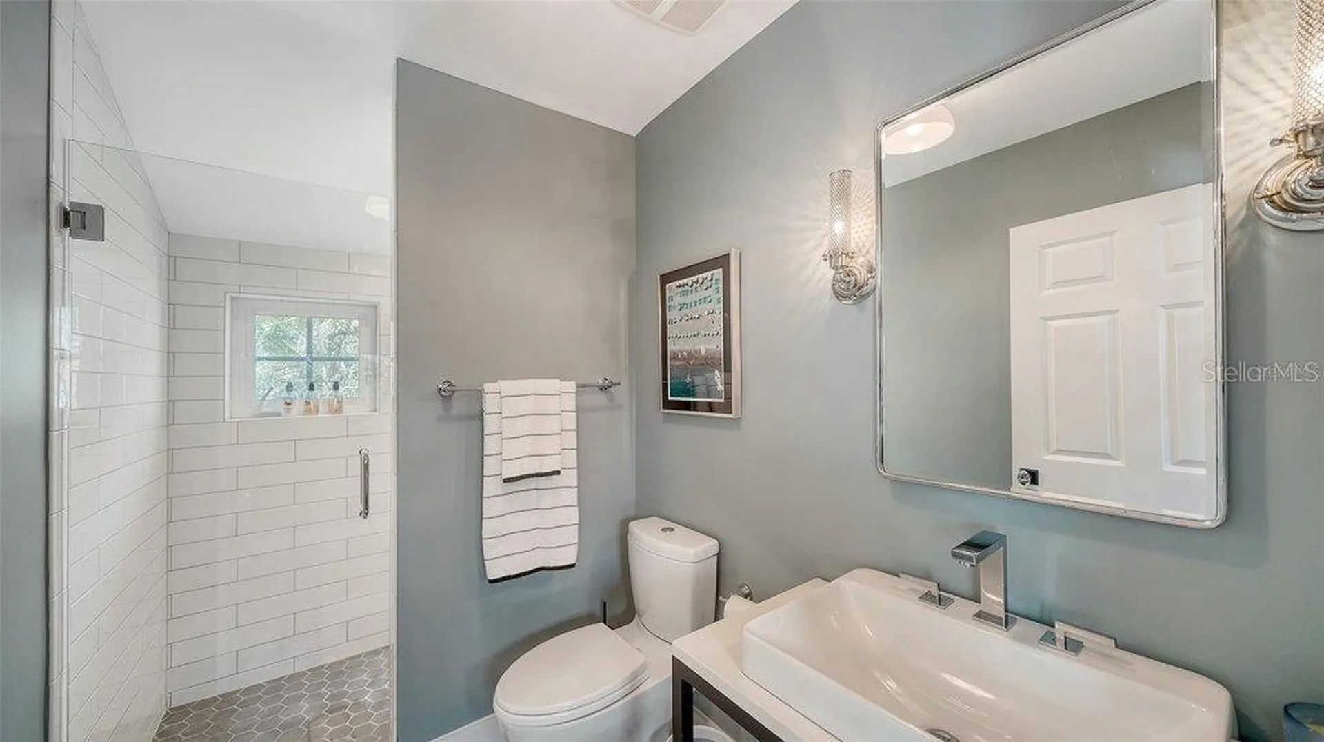 1774 Cherokee Drive Sarasota FL 34239