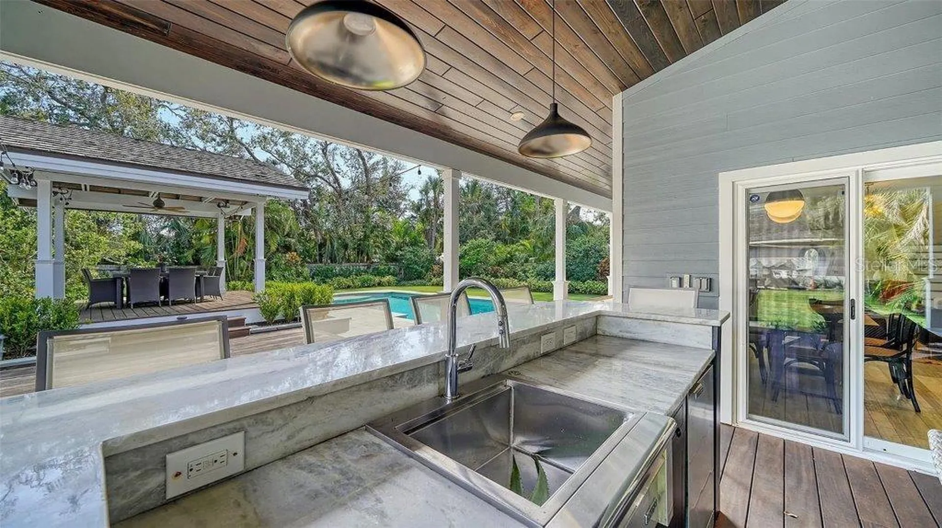 1774 Cherokee Drive Sarasota FL 34239