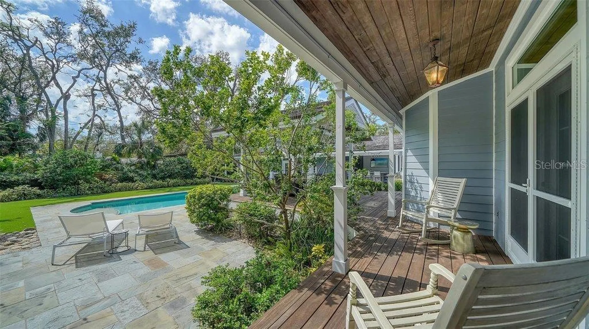 1774 Cherokee Drive Sarasota FL 34239